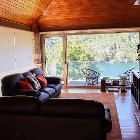 Dom wakacyjny Eira House - Quinta De Fundevila *