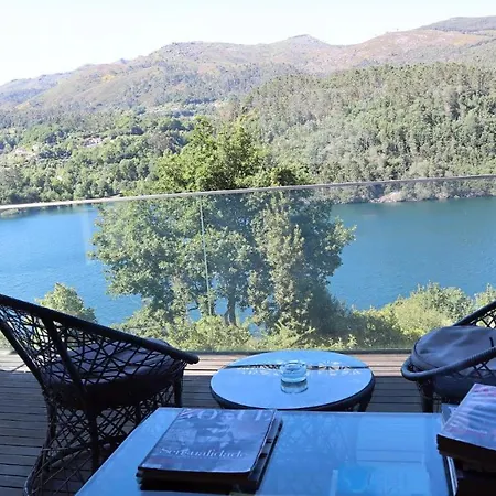 Hébergement de vacances Eira House - Quinta De Fundevila *