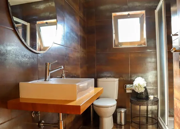 Eira House - Quinta De Fundevila 펜션 *