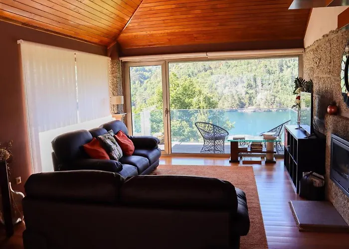 펜션 Eira House - Quinta De Fundevila *