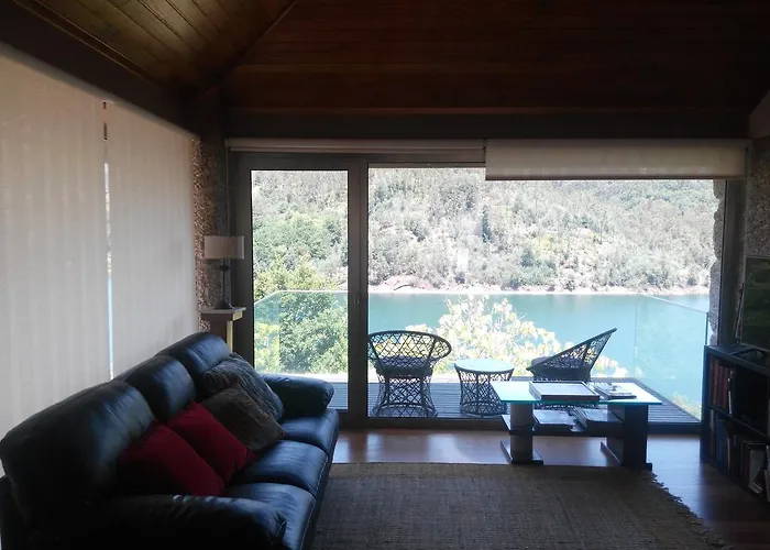 펜션 Eira House - Quinta De Fundevila 비에이라도미노