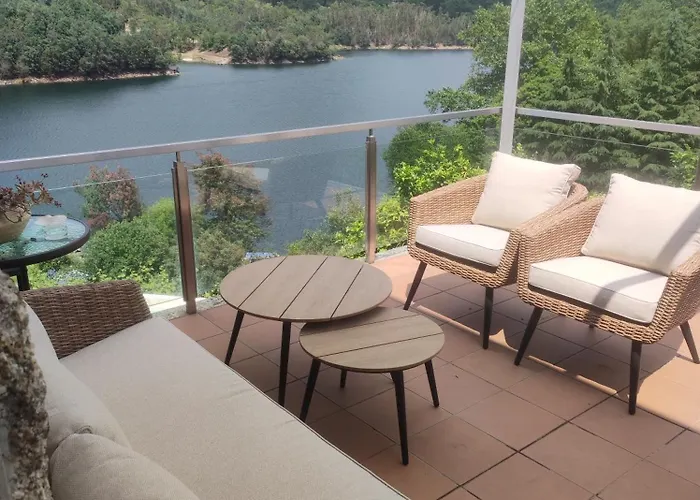 Eira House - Quinta De Fundevila 펜션 비에이라도미노